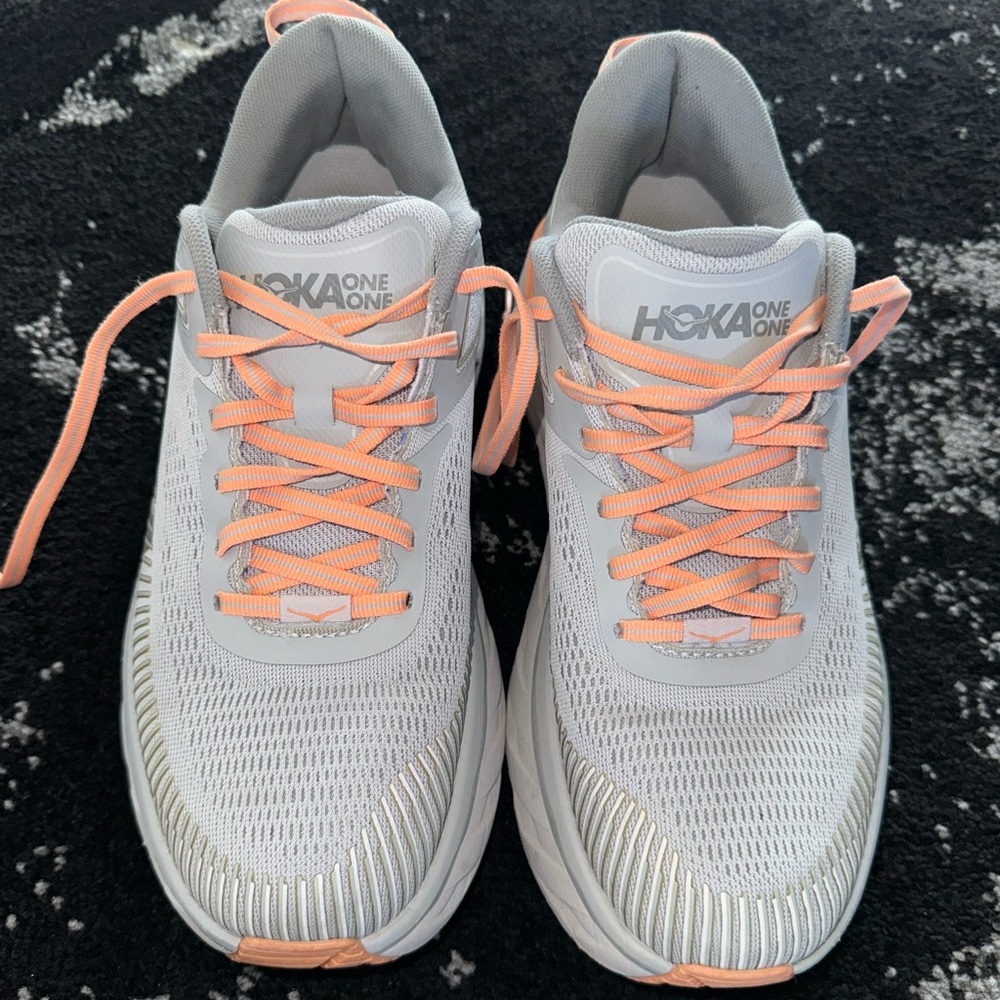 HOKA Women’s Bondi 7 One One Size 9.5 Sneakers
